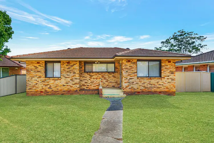 10 Huntley Place, Cartwright NSW 2168