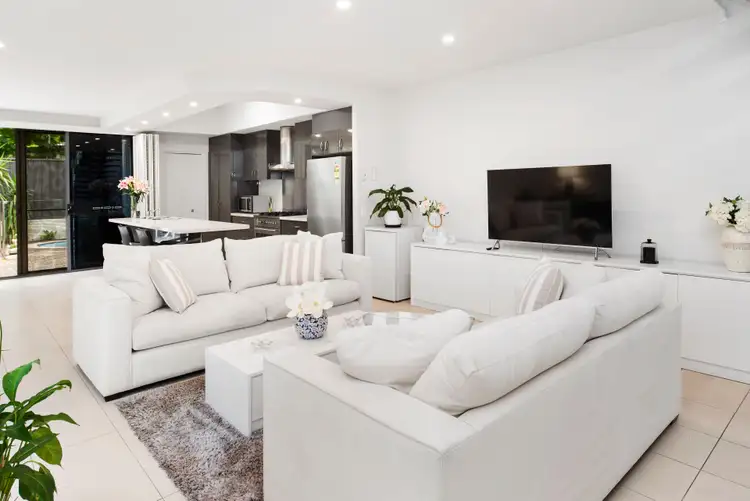 Fourth view of Homely semi-detached listing, 1/37 Anembo Street, Chevron Island QLD 4217