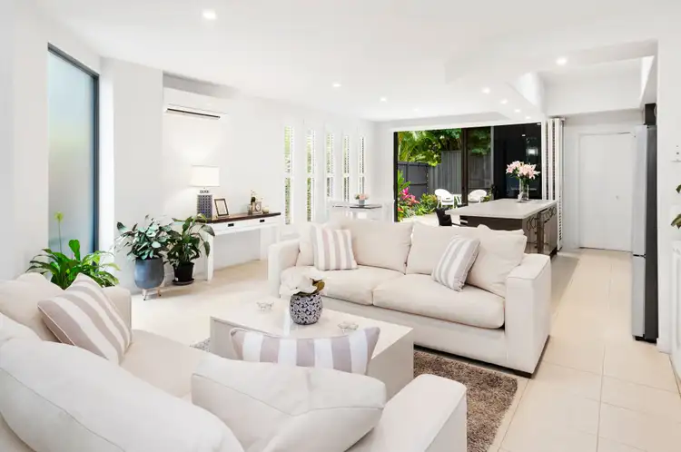 Fifth view of Homely semi-detached listing, 1/37 Anembo Street, Chevron Island QLD 4217