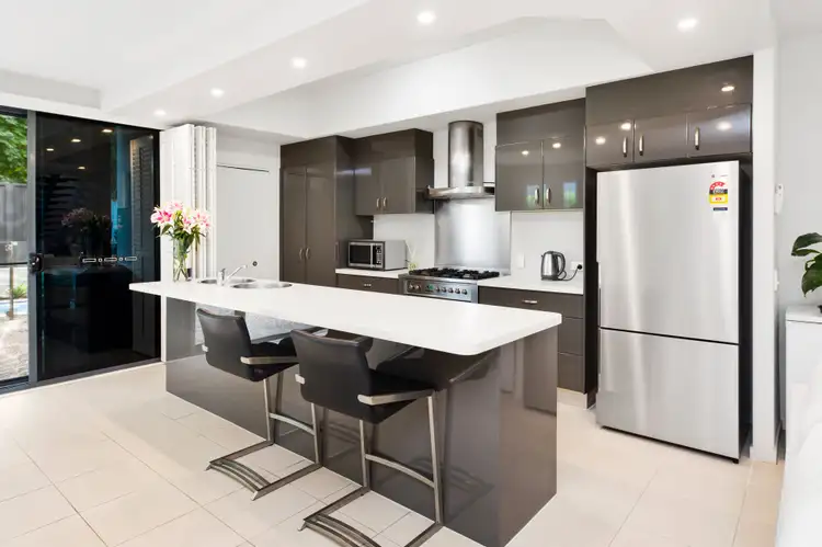 Sixth view of Homely semi-detached listing, 1/37 Anembo Street, Chevron Island QLD 4217