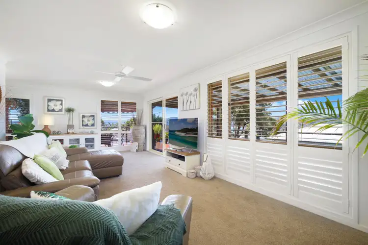 Sixth view of Homely house listing, 1/52 The Corso, Saratoga NSW 2251