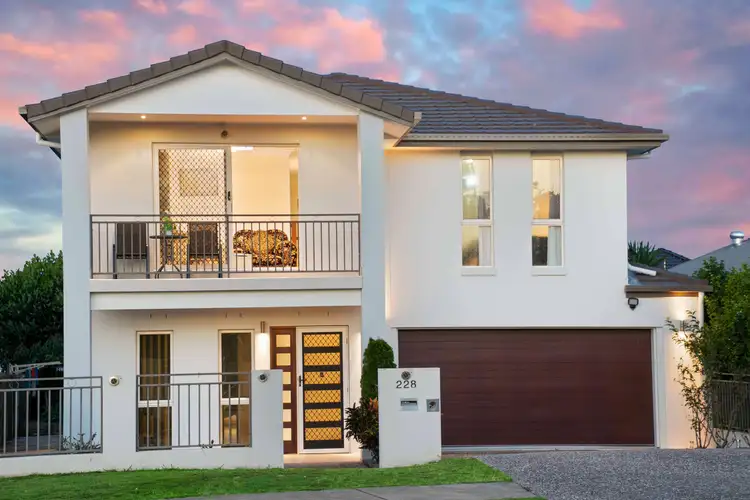 228 Lakeside Avenue, Springfield Lakes QLD 4300