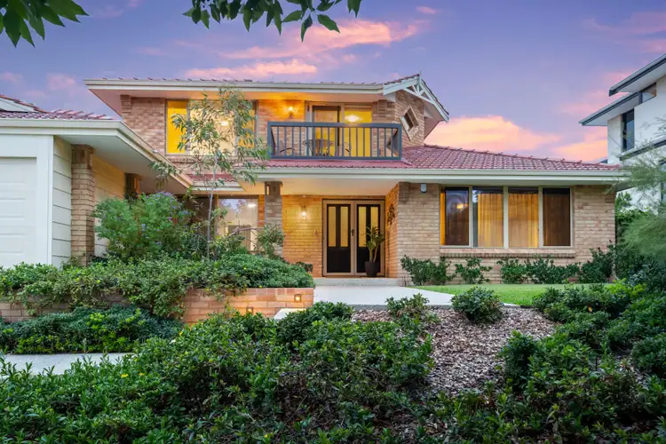 16 Oxcliffe Road, Doubleview WA 6018