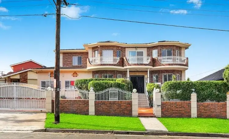 2A BUNGALOW Road, Roselands NSW 2196