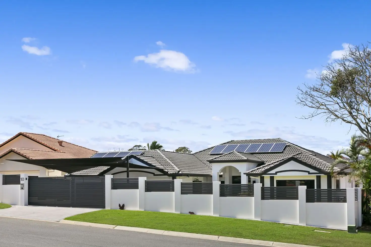 Main view of Homely house listing, 10 Nottinghill Gate Drive, Arundel QLD 4214