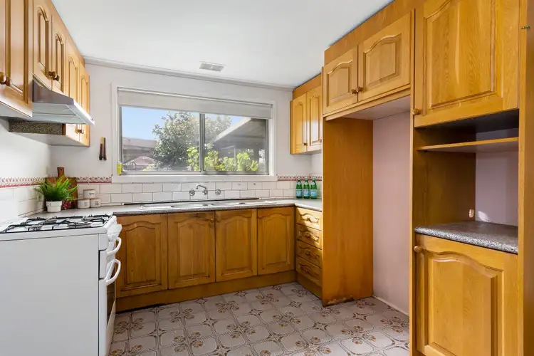 Sixth view of Homely house listing, 7 Luzon Court, Lalor VIC 3075