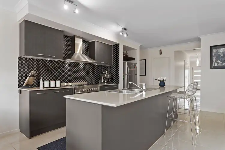 Second view of Homely house listing, 7 Licodia Parade, Mernda VIC 3754