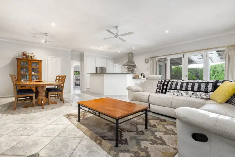 Fourth view of Homely house listing, 2 Tumut Court, Berwick VIC 3806