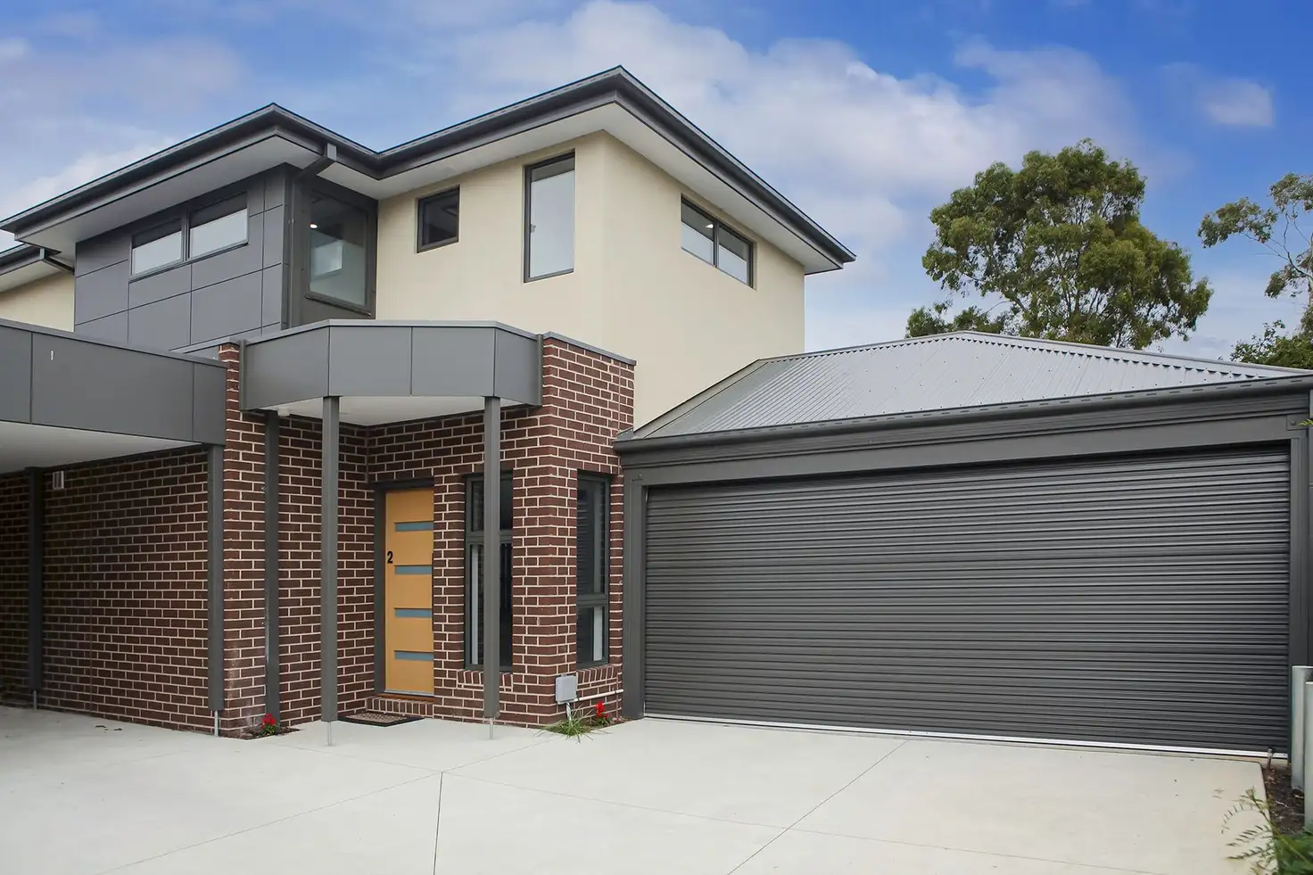 Main view of Homely townhouse listing, 2/8 Idon Avenue, Frankston South VIC 3199