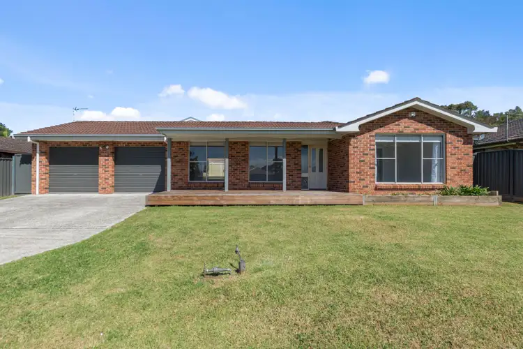 11 Silvertop Place, Albion Park Rail NSW 2527