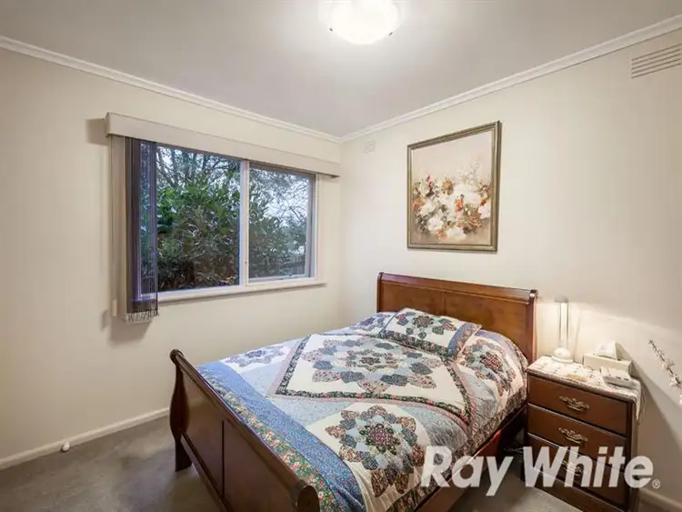 Seventh view of Homely house listing, 4 Paranda Court, Vermont VIC 3133