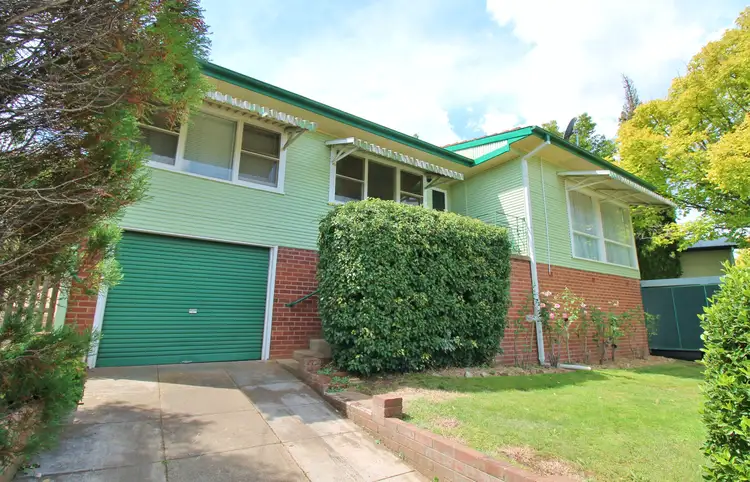 21 Whiteman Avenue, Young NSW 2594