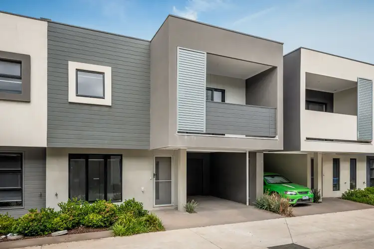 Main view of Homely house listing, 8 Nugget Way, Cranbourne East VIC 3977