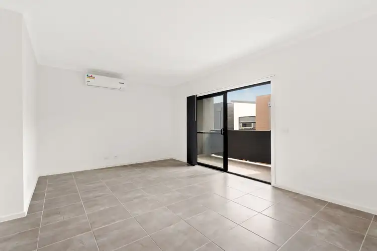 Fifth view of Homely house listing, 8 Nugget Way, Cranbourne East VIC 3977