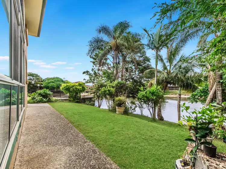 Fourth view of Homely unit listing, 2/31 Surfers Avenue, Mermaid Waters QLD 4218