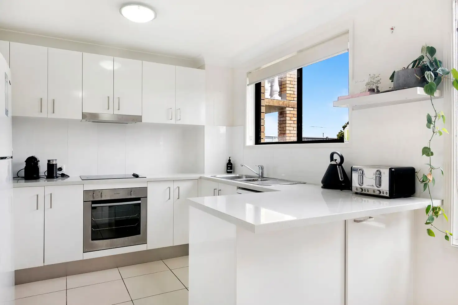 Main view of Homely unit listing, 4/28 Dudley Street, Mermaid Beach QLD 4218