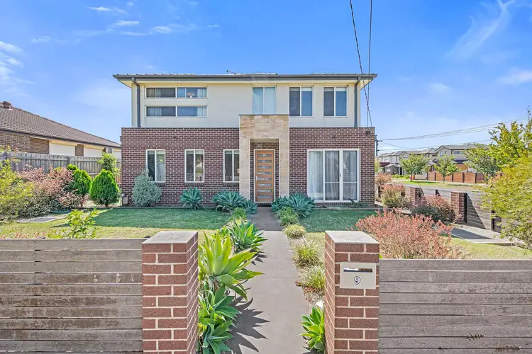 9 Oakes Avenue, Clayton South VIC 3169