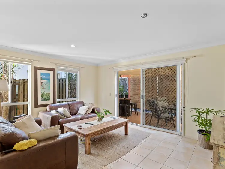 Fourth view of Homely semi-detached listing, 1/6 King Street, Southport QLD 4215