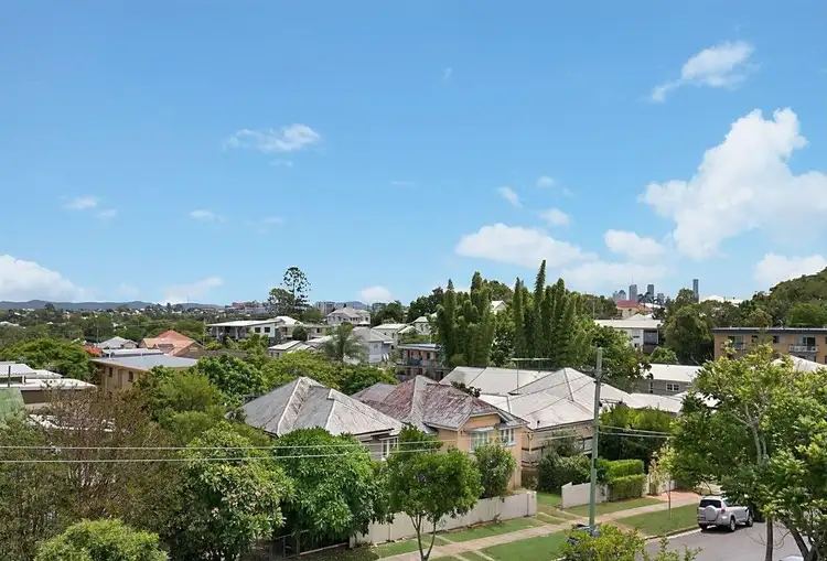 Fifth view of Homely apartment listing, 3/74 Henry Street, Greenslopes QLD 4120