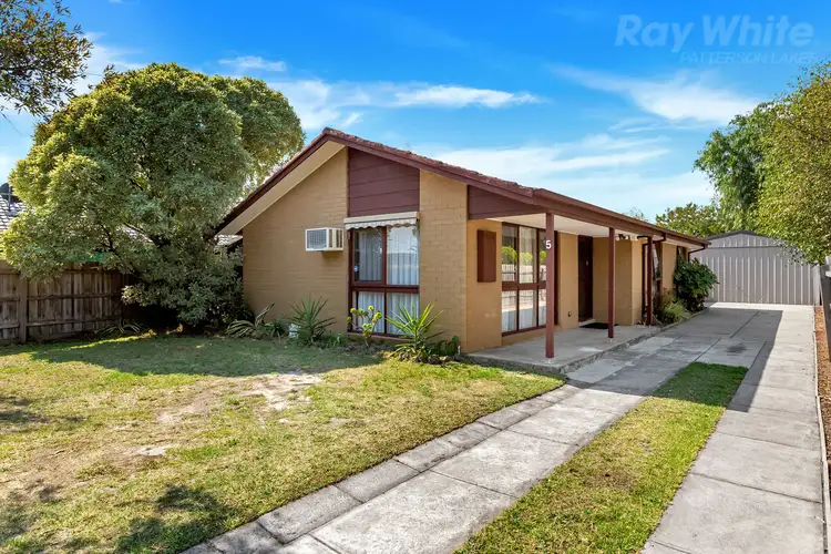 5 Adelong Court, Patterson Lakes VIC 3197