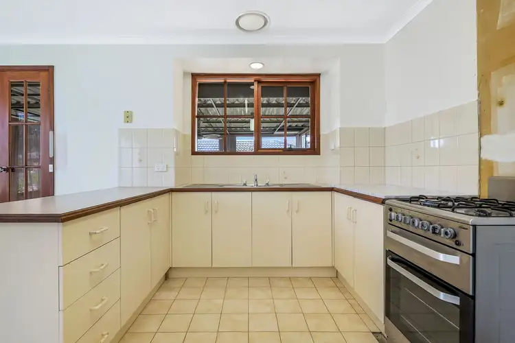Seventh view of Homely house listing, 2 Wesley Drive, Narre Warren VIC 3805