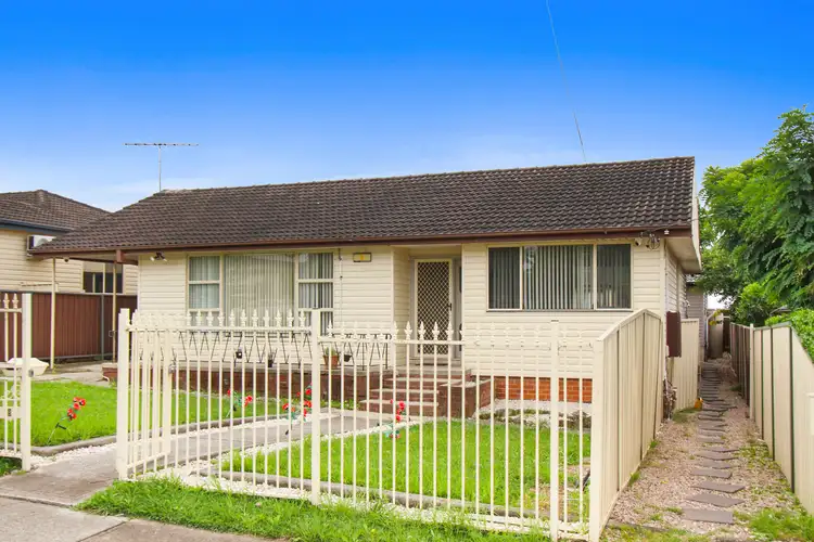 8 & 8a Lawford Street, Fairfield West NSW 2165
