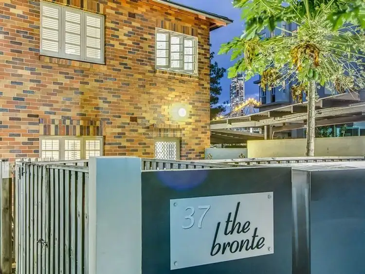 Second view of Homely apartment listing, 2/37 Moray Street, New Farm QLD 4005