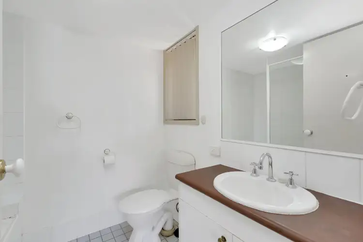 Seventh view of Homely unit listing, 2/27 Chester Terrace, Southport QLD 4215