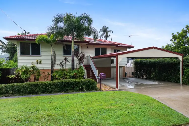 225 Englefield Road, Oxley QLD 4075