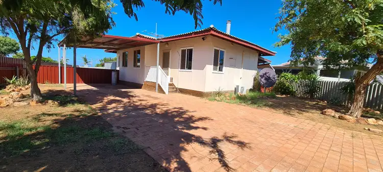 2 Illingworth Street, Carnarvon WA 6701