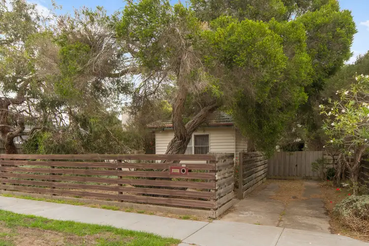 23 Cannes Avenue, Bonbeach VIC 3196