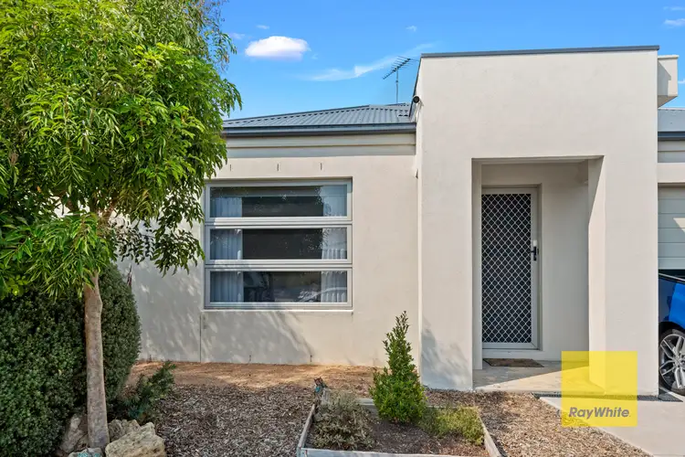 4 Yeoman Crescent, Leopold VIC 3224
