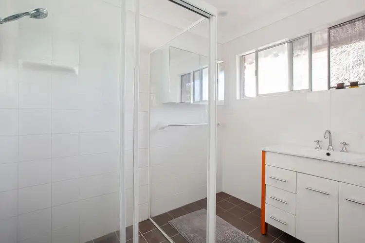 Sixth view of Homely house listing, 15 St James Avenue, Berkeley Vale NSW 2261
