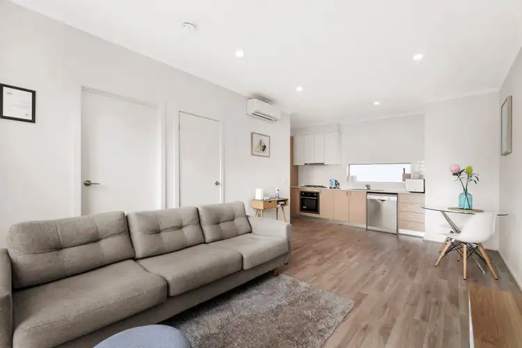 Sixth view of Homely townhouse listing, 2/18 Sundew Avenue, Boronia VIC 3155