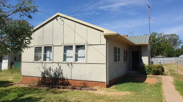 13 Charles Rigg Avenue, Parkes NSW 2870