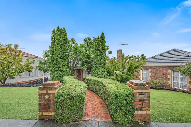 15 Ashford Court, Berwick VIC 3806