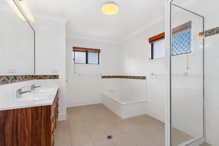 Fifth view of Homely house listing, 5 Hallett Close, Douglas QLD 4814
