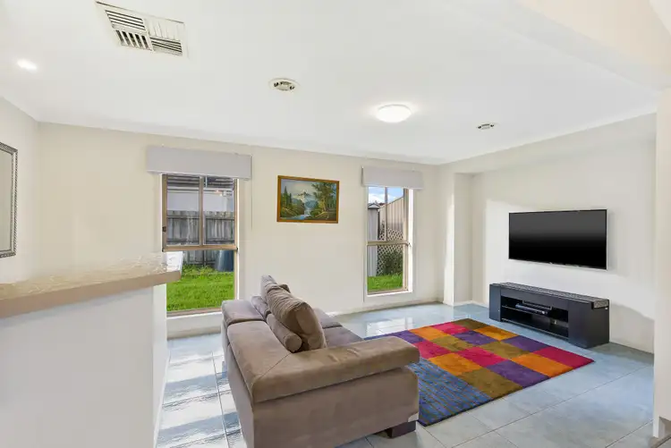 Fifth view of Homely house listing, 32 Catherine Drive, Hillside VIC 3037