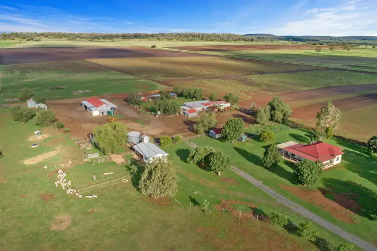 1209 Oakey Pittsworth Road, Aubigny QLD 4401