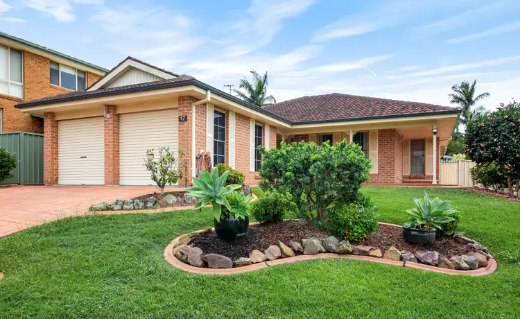 17 Christopher Crescent, Lake Haven NSW 2263