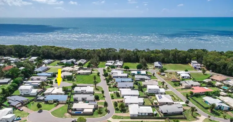 4 Aqua Court, Toogoom QLD 4655