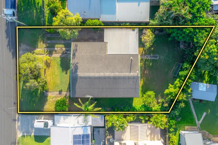 6 Redbank Road, Redcliffe QLD 4020