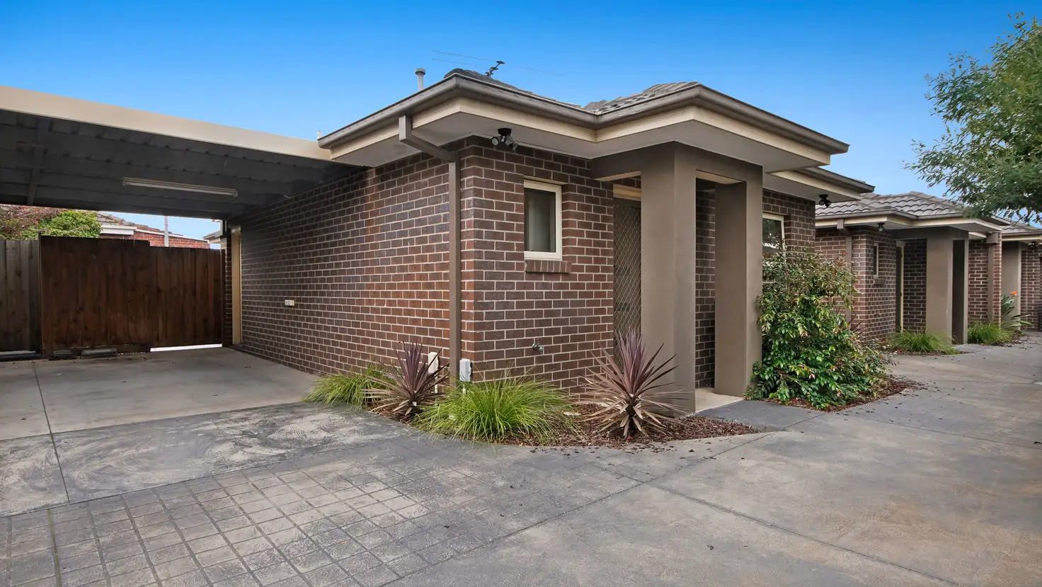 Main view of Homely unit listing, 2/3 Gladstone Street, Reservoir VIC 3073