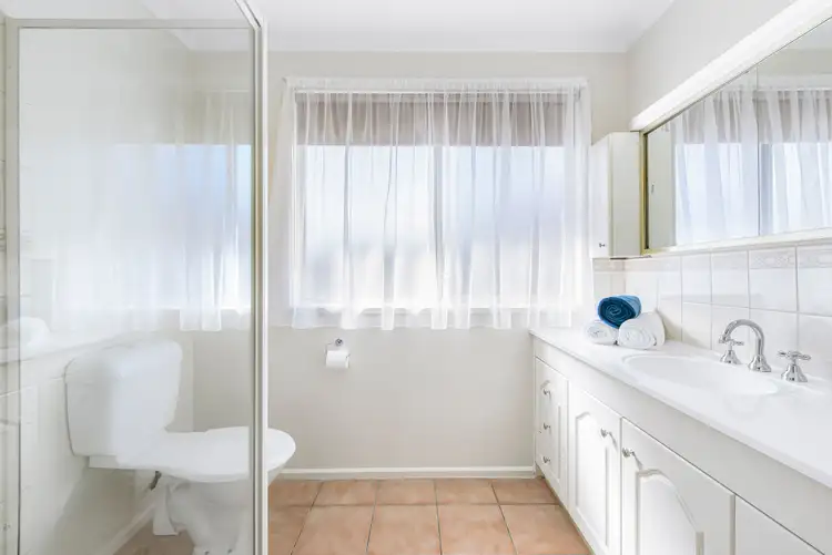 Fifth view of Homely house listing, 8 Luton Court, Kealba VIC 3021