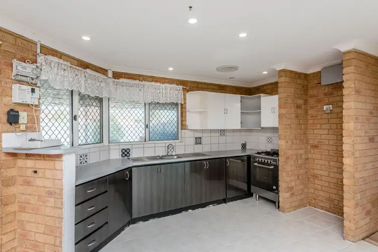 8 Boaz Street, Karloo WA 6530
