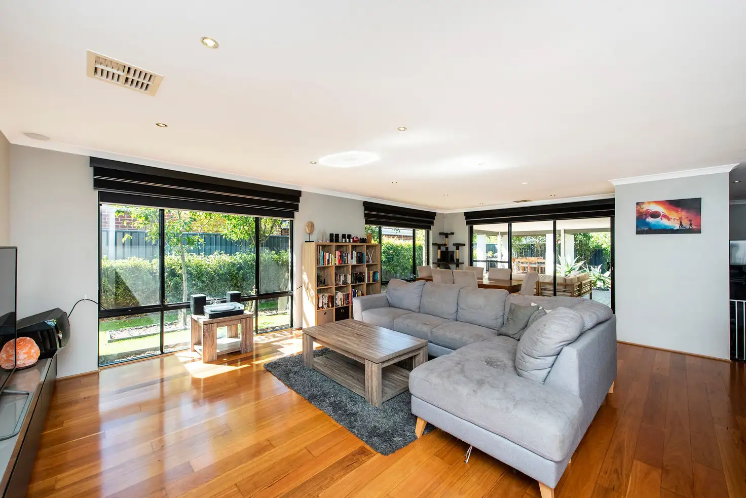 Main view of Homely house listing, 10 Magenta Crescent, Baldivis WA 6171
