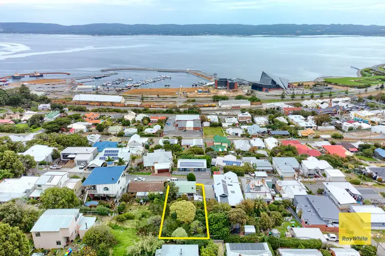 18 Earl Street, Albany WA 6330