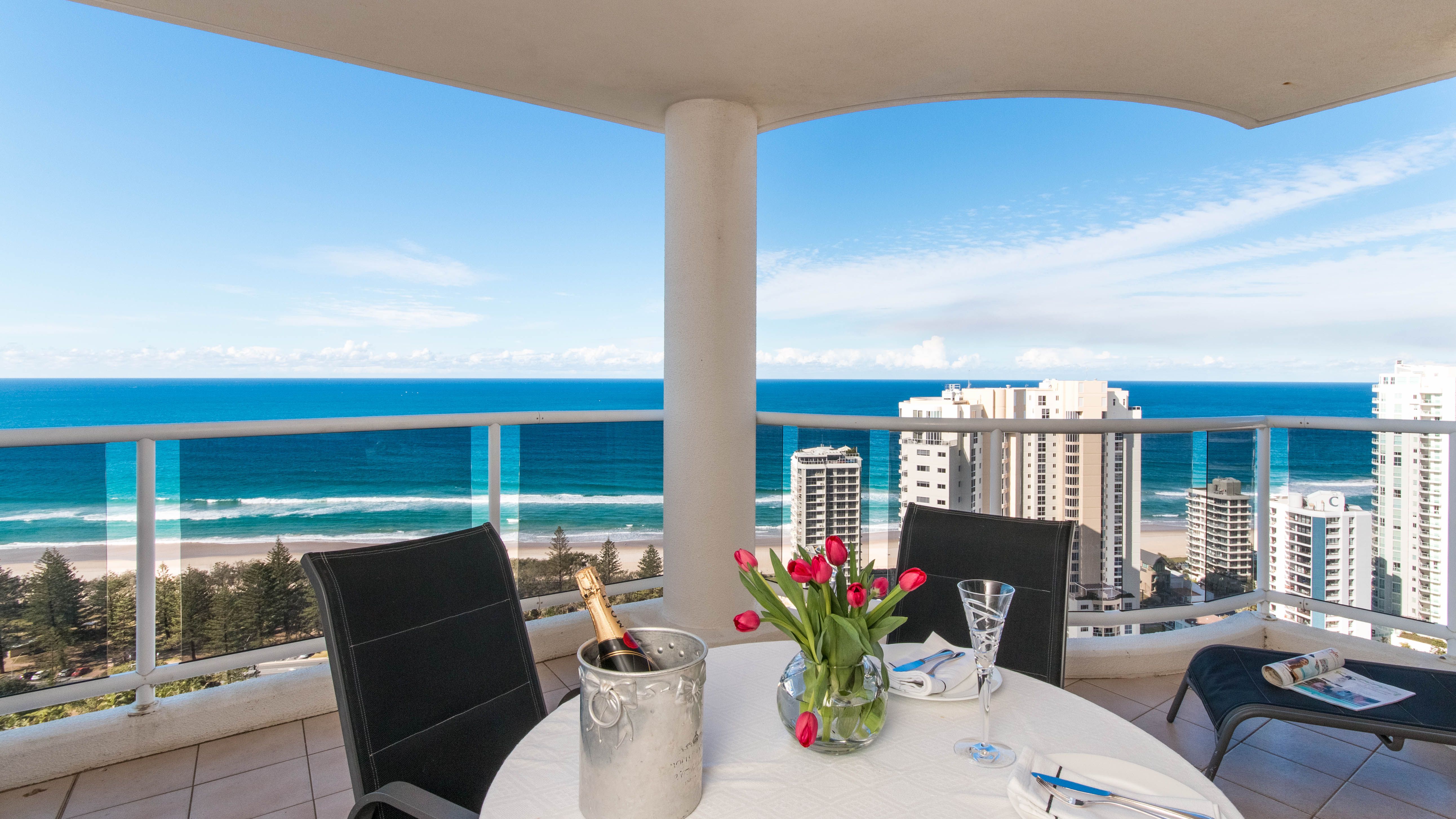 90/1 'Oscar On Main' Hughes Avenue, Main Beach QLD 4217