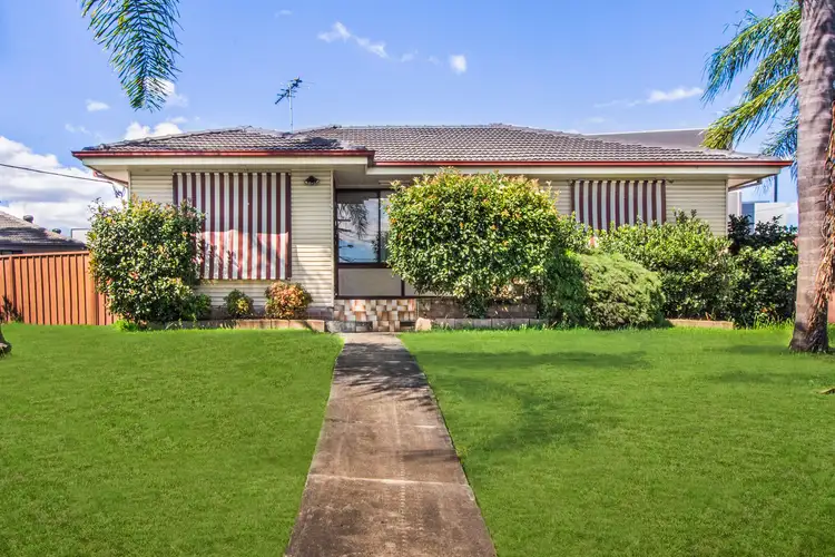 18 Sullivan Avenue, Lurnea NSW 2170