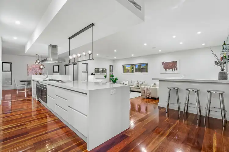 Fifth view of Homely house listing, 7 Waterview Walk, Caroline Springs VIC 3023